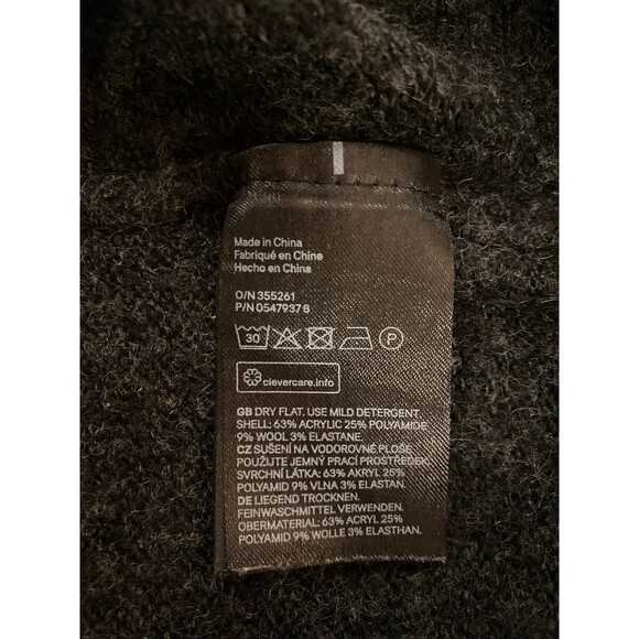 Christmas Holiday Womens Gray Sweater Candy Cane Cutie Sz Medium Fuzzy Unique - Picture 8 of 8